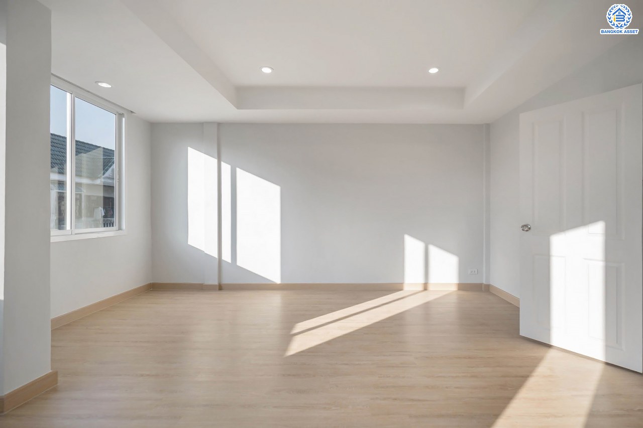 บ้านมือสองตกแต่งใหม่ 3 ชั้น ทำเลโซนเมือง โครงการ จริงใจวิลเลจ รัตนาธิเบศร์ (ซอยเรวดี) เนื้อที่ 23 ตร.ว. ฟังก์ชัน 4 ห้องนอน 3 ห้องน้ำ จอดรถได้ 1 คัน เข้า-ออกได้หลายเส้นทาง ทั้งรัตนาธิเบศร์, ติวานนท์ และเลี่ยงเมืองนนท์ ใกล้ทางด่วน "งามวงศ์วาน" รถไฟฟ้าสายสีม่วง "สถานีศูนย์ราชการนนทบุรี" และ "สถานีบางกระสอ"